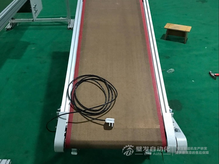 特佛龍網帶爬坡輸送機