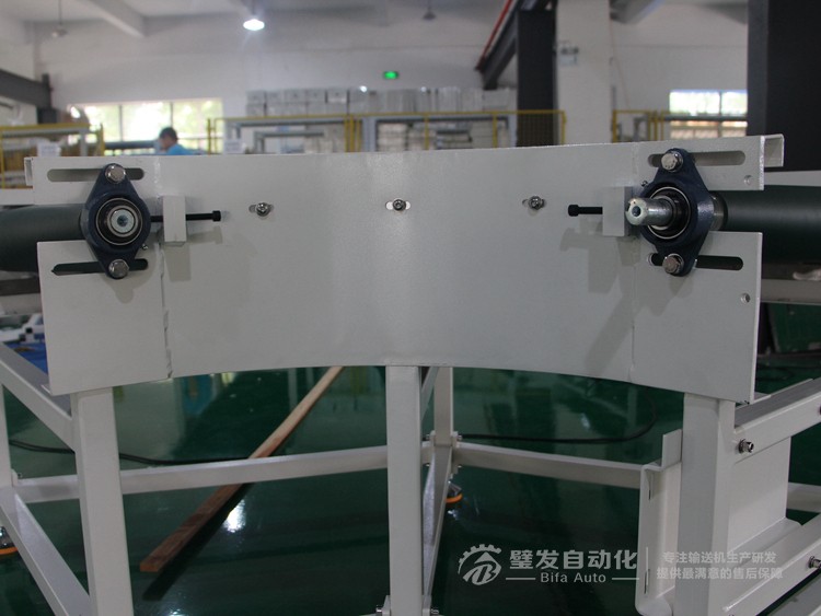 PU墨綠皮帶碳鋼烤漆結構90度轉彎機